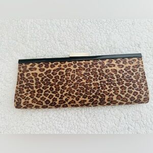 Like New Sleek Leopard Print Clutch Purse